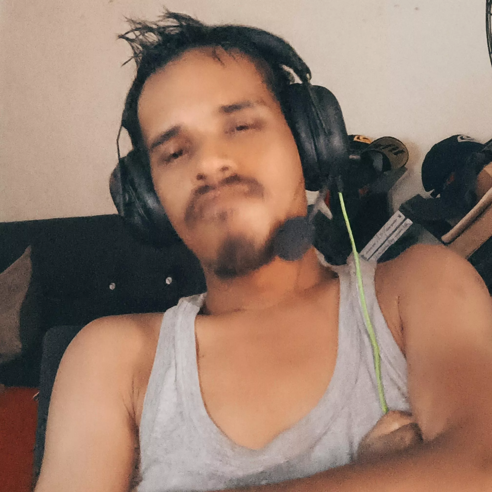 Just got a new gaming headset, feels awesome.