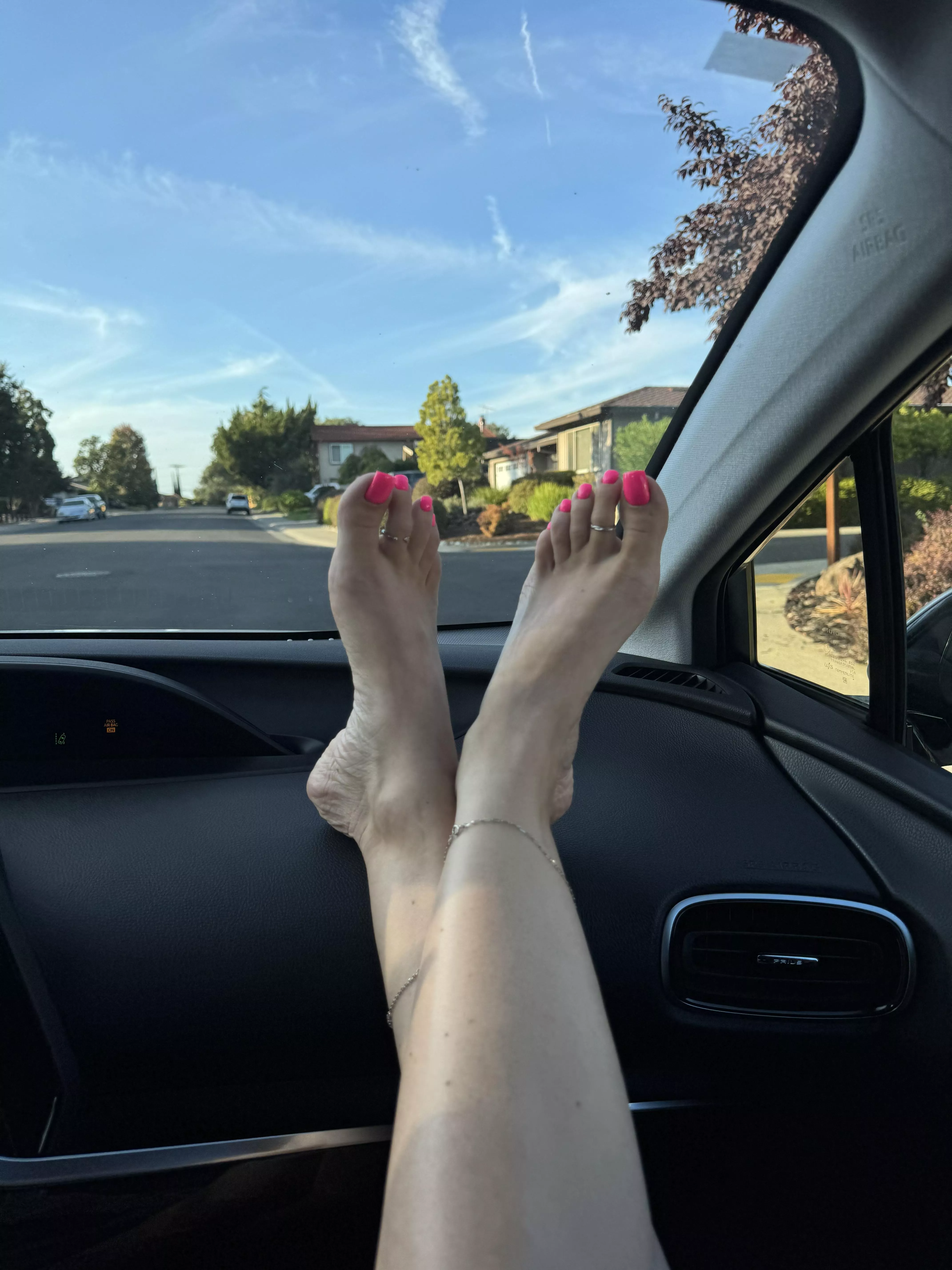 My fav position in car 😉 Especially I love when my Uber drivers staring on my babies 😉