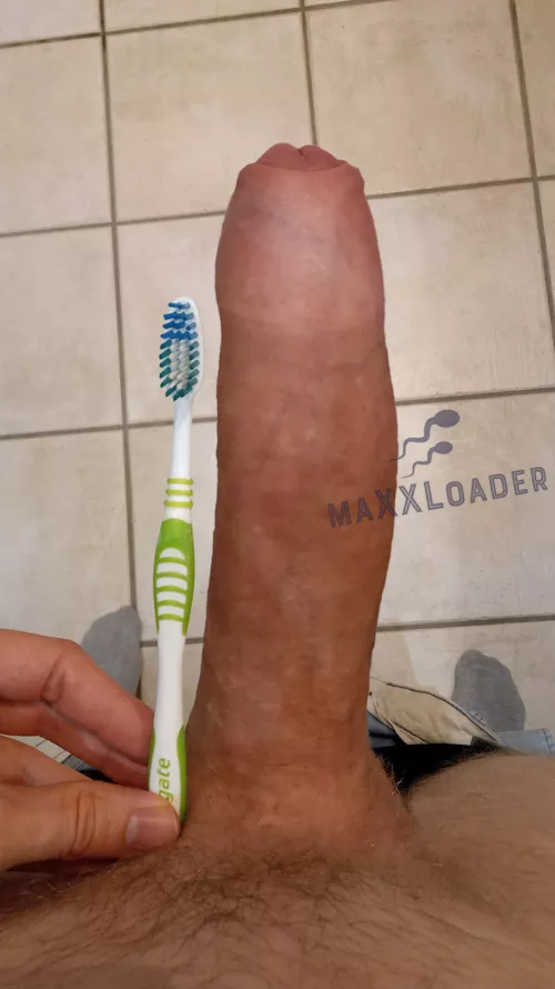 Remember to brush your teeth after all that Halloween candy 🍬🍬🍬