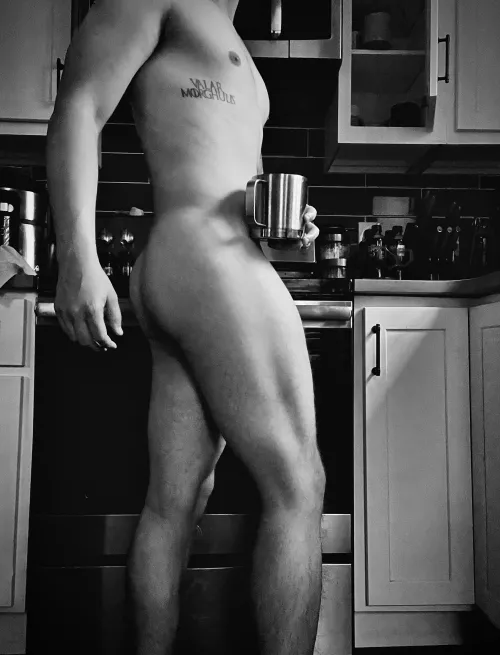 Service sub in the kitchen, waiting for your order π€