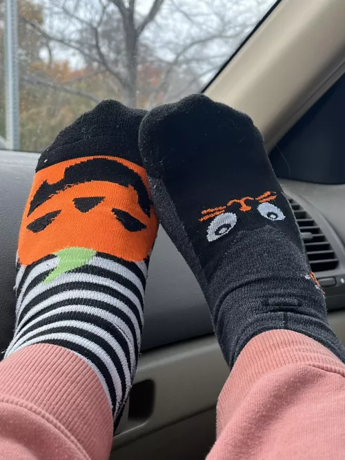Still wearing my Halloween socks from yesterday 😊 how badly do you want to smell them?