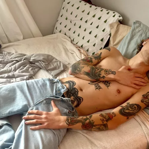 Tell your man he can take off the boyfriend costume now ⛓️