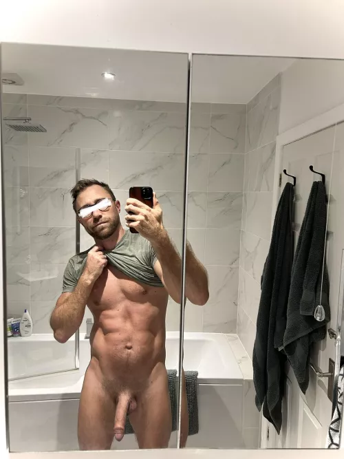 There’s always so much to soap up in the shower when I first wake up 😫