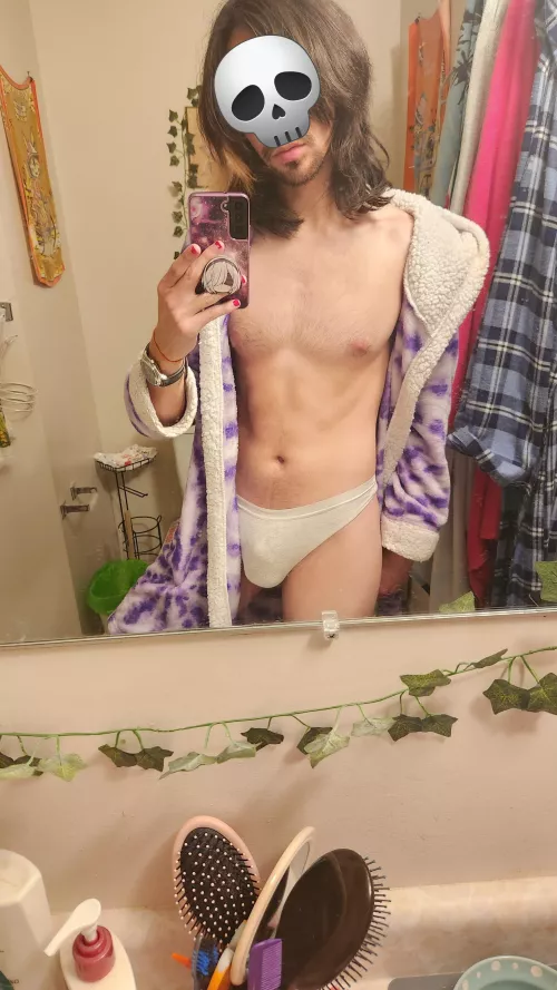 Thongs are the only things I wear. 😈💋