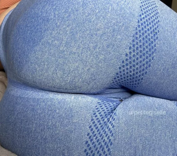 Wanna workout with me? 😏😝