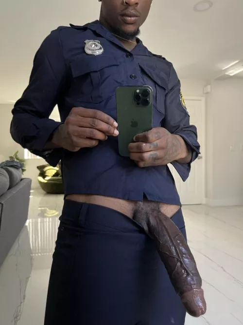 Who’s going to let me tie you up?😈