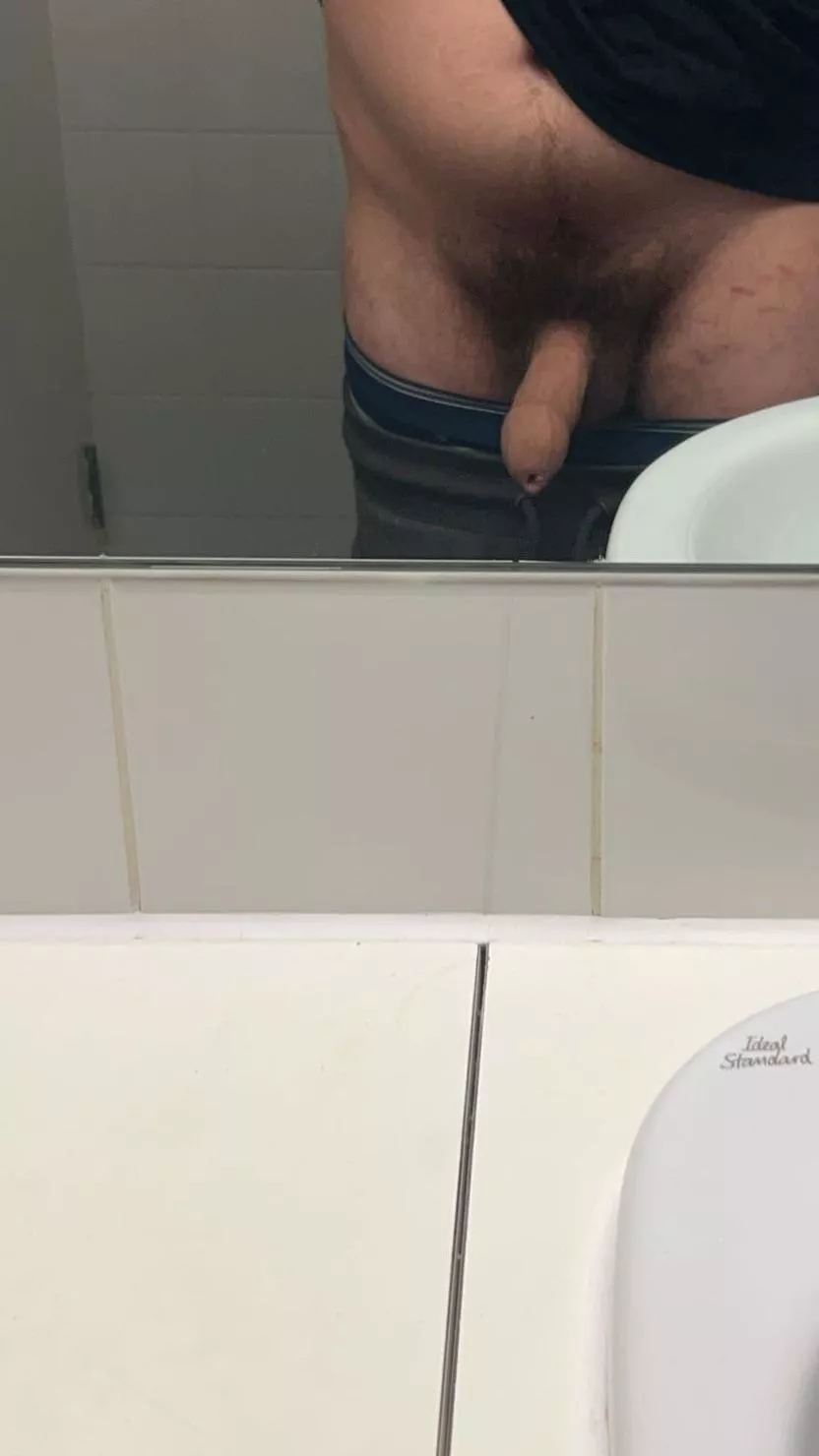 [18]who wants to bottom for me