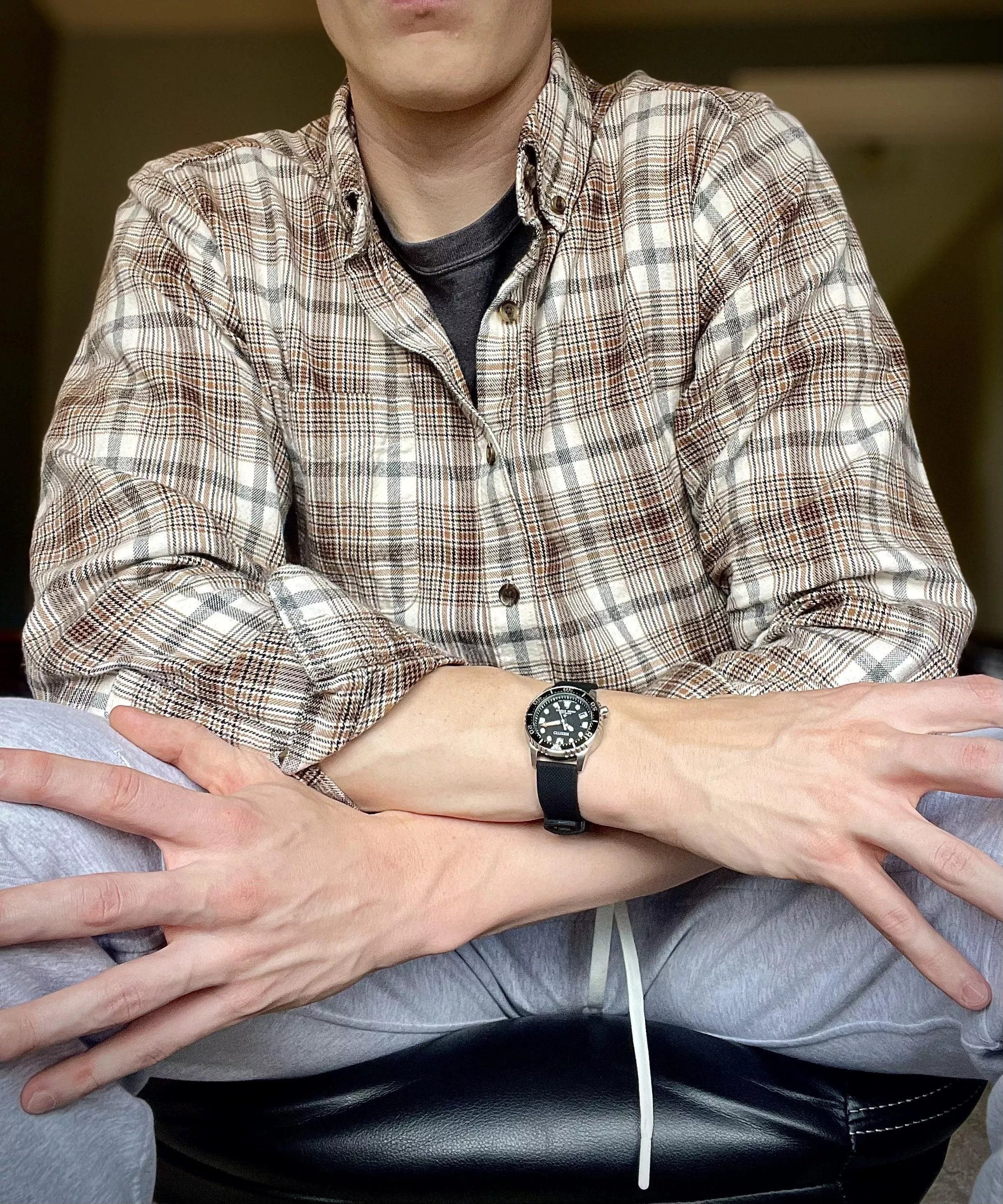 A slight sleeve roll ;)