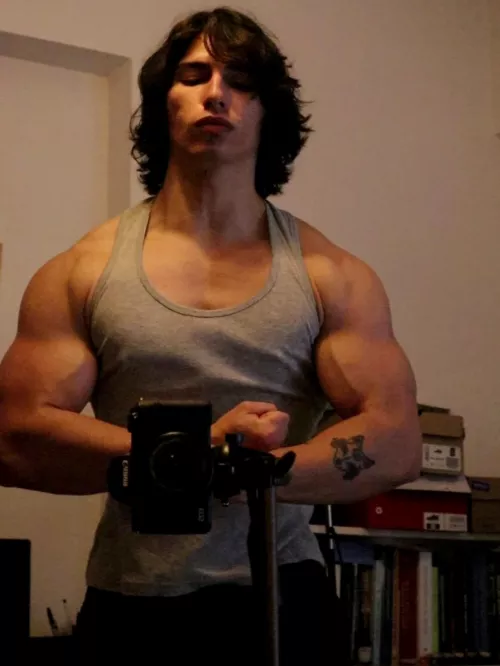 Arms getting bigger 😈