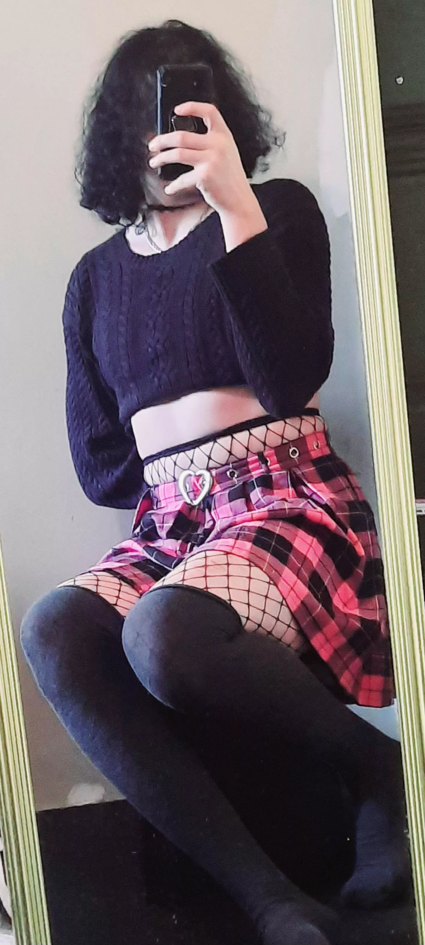 Bois look better in skirts <3