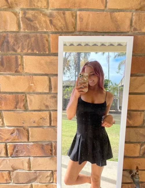 do you like this dress :)