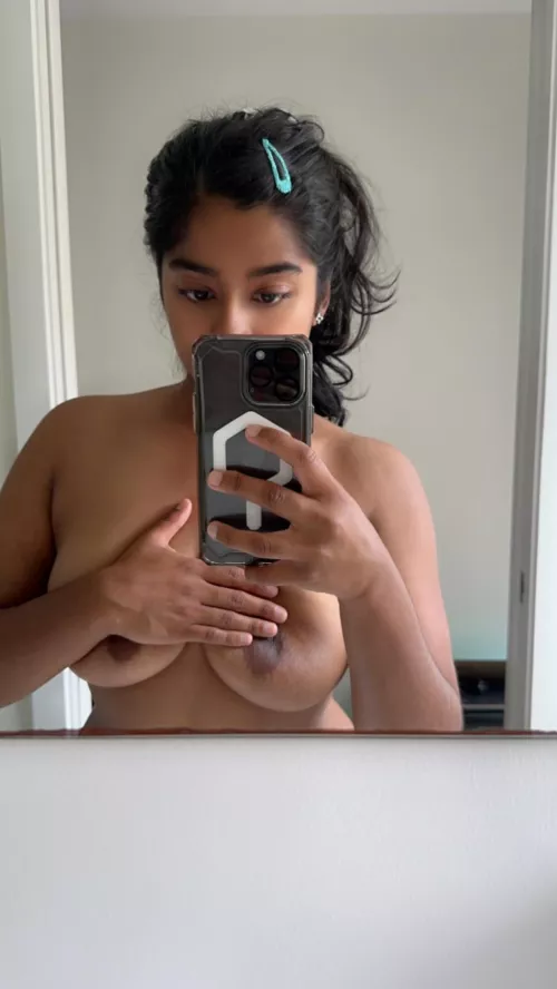 Fancy a chocolate treat? 🥰🍰 (F)