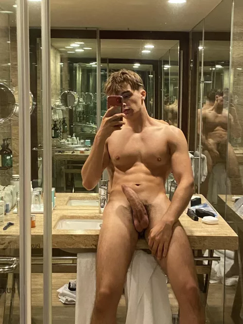 Gf and I had a fight so fuck it lol hmu