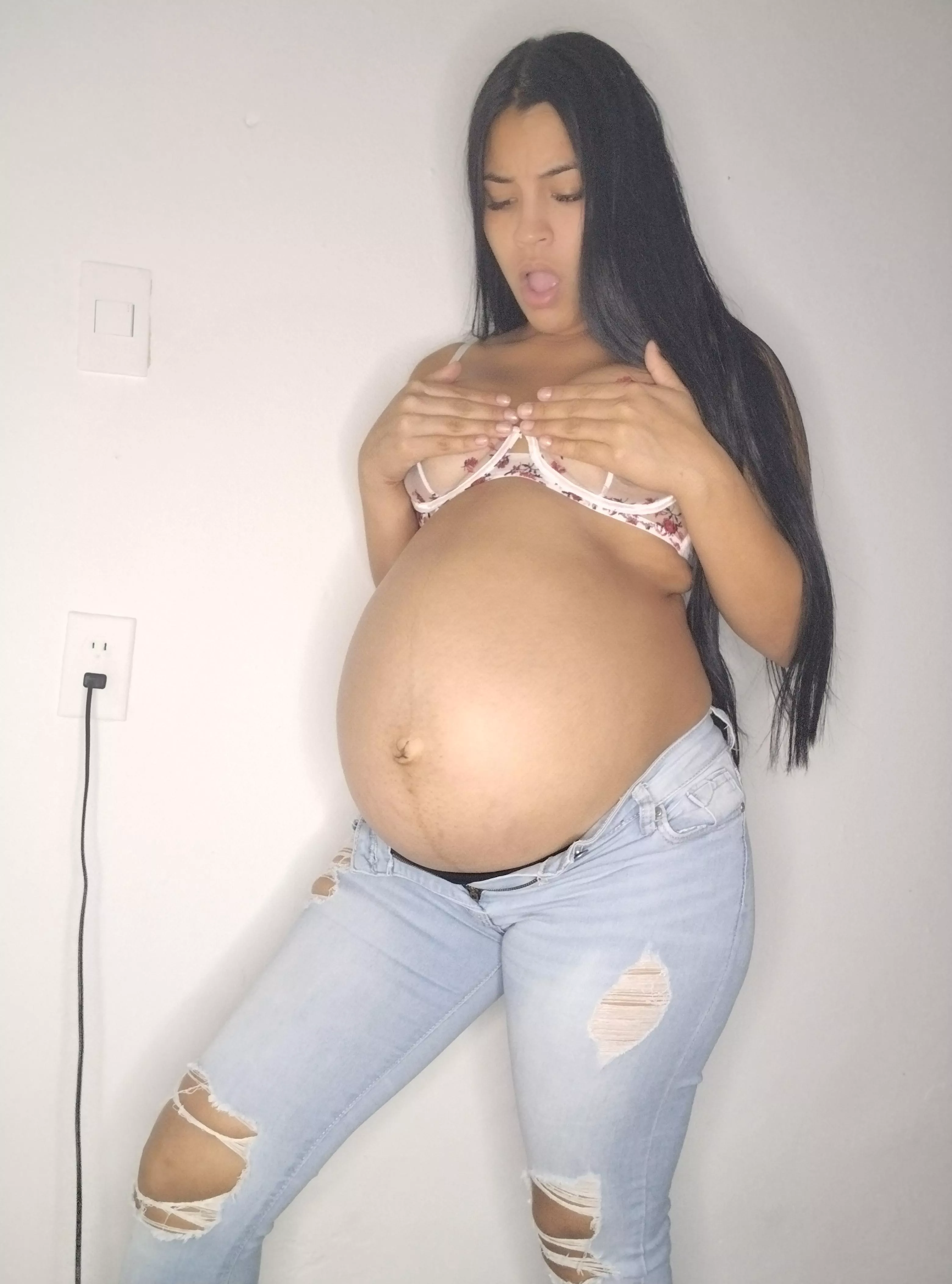 Hi 39 weesk 😍😍