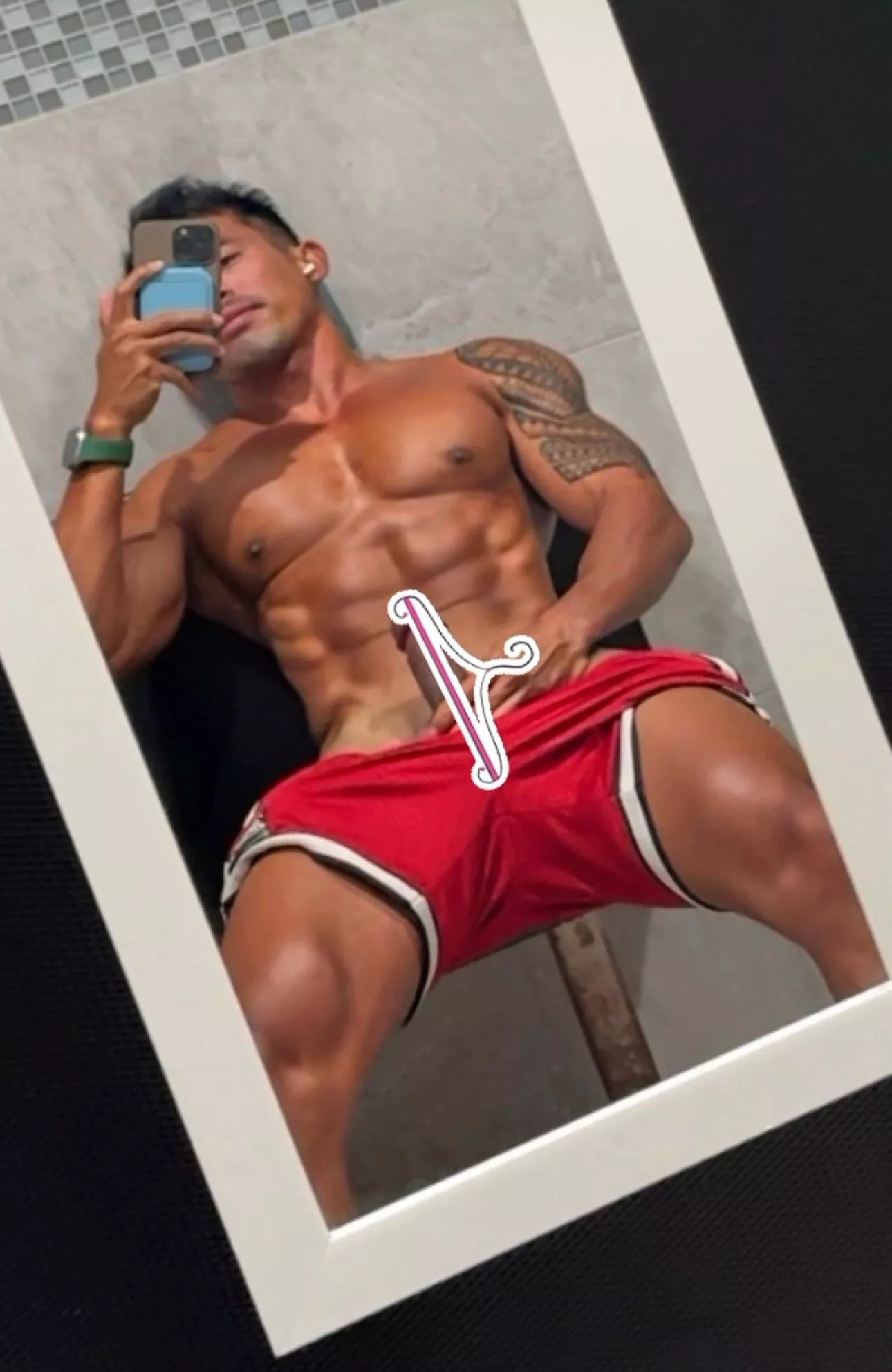 In the dressing room anybody need to hang anything?