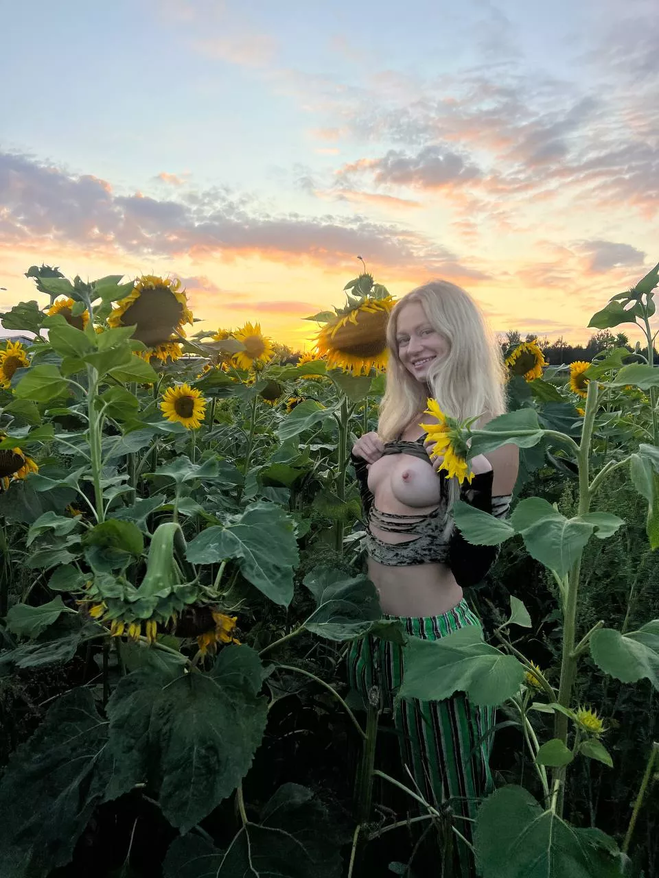 Let me take you on a sex tour in the fields