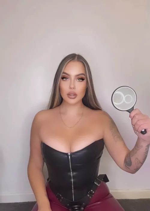 Looking for people who like my corset