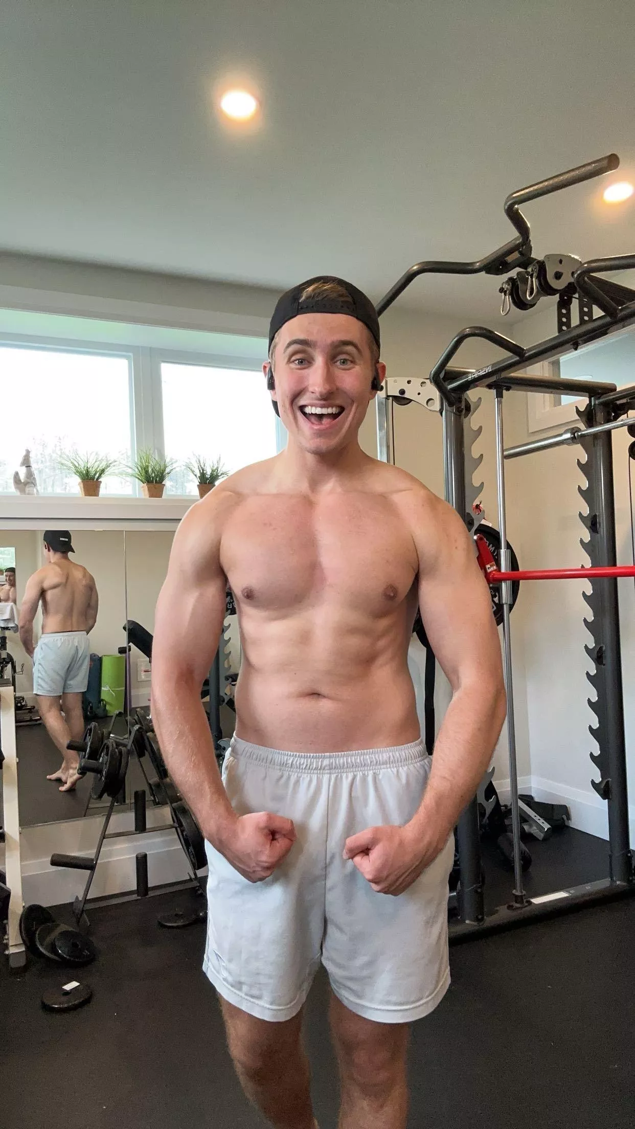 My kink is training with strangers then sending them nudes