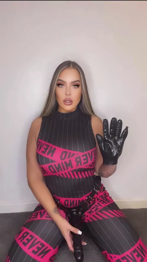 nothing better than a little rubbing while i penetrate you at the same time