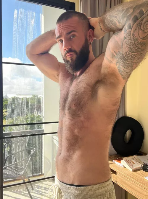 Overdue for a trim, but i don't know if you would still find me attractive