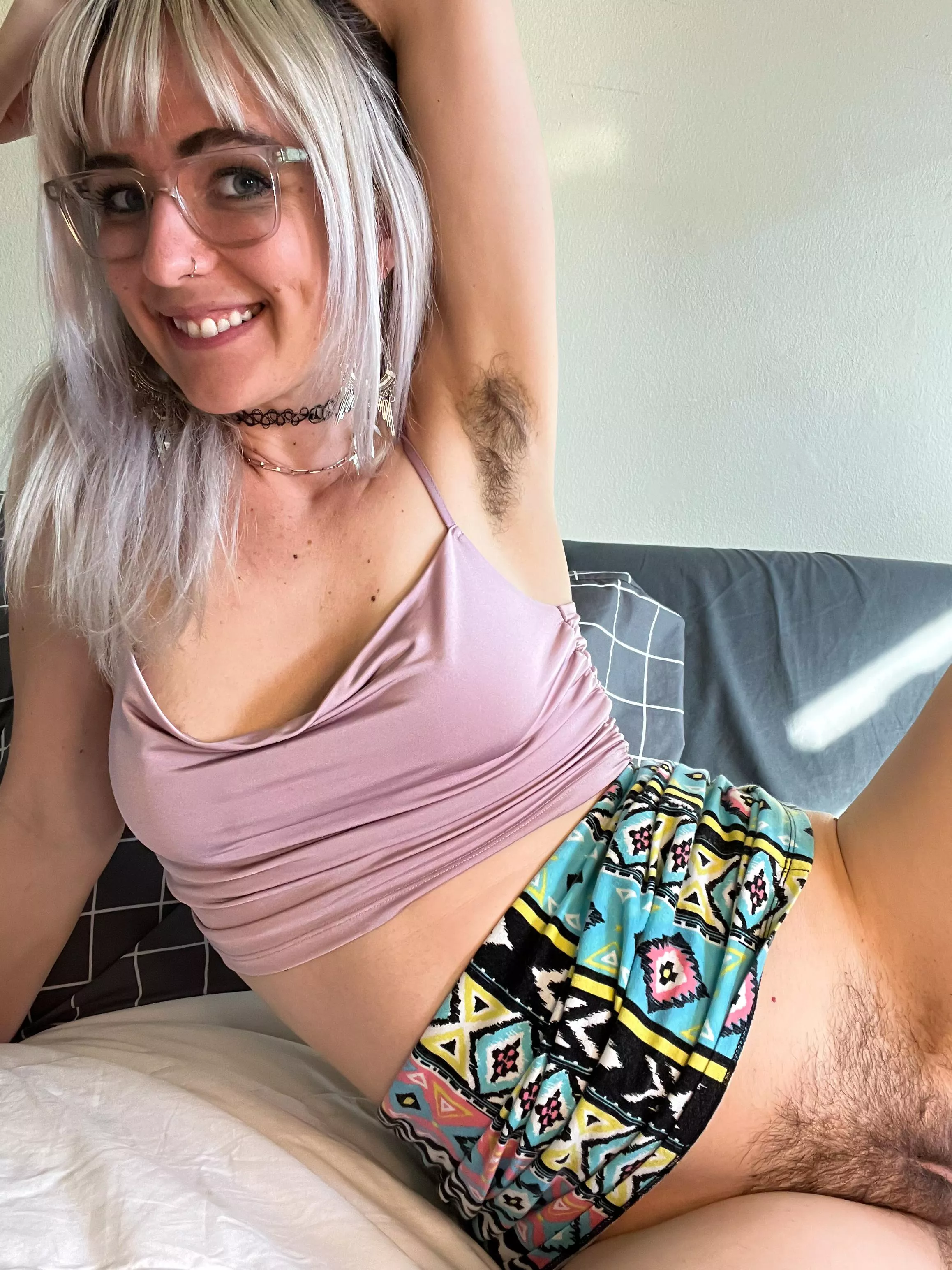 Perfectly hairy or too hairy, what do you think? 💞