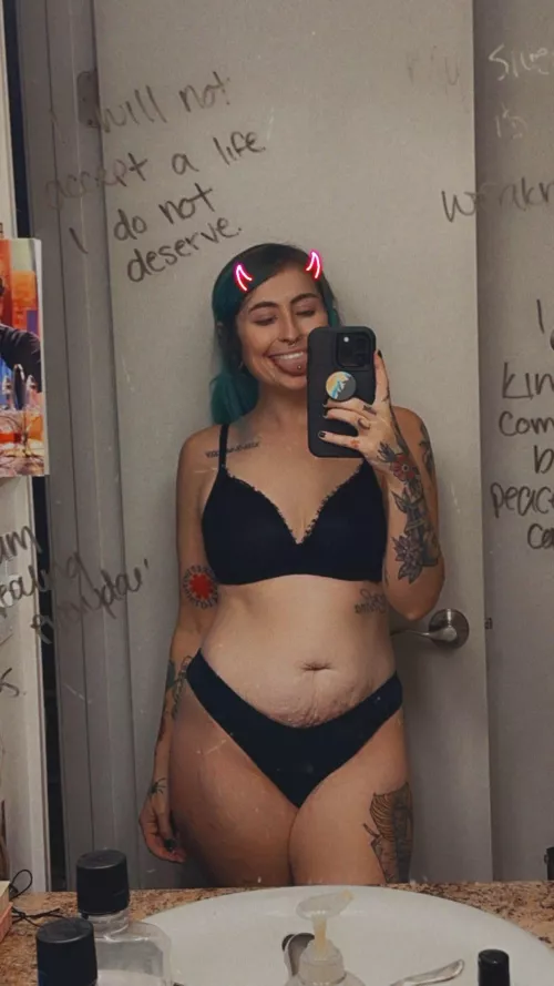 Tatted slut eager to please you