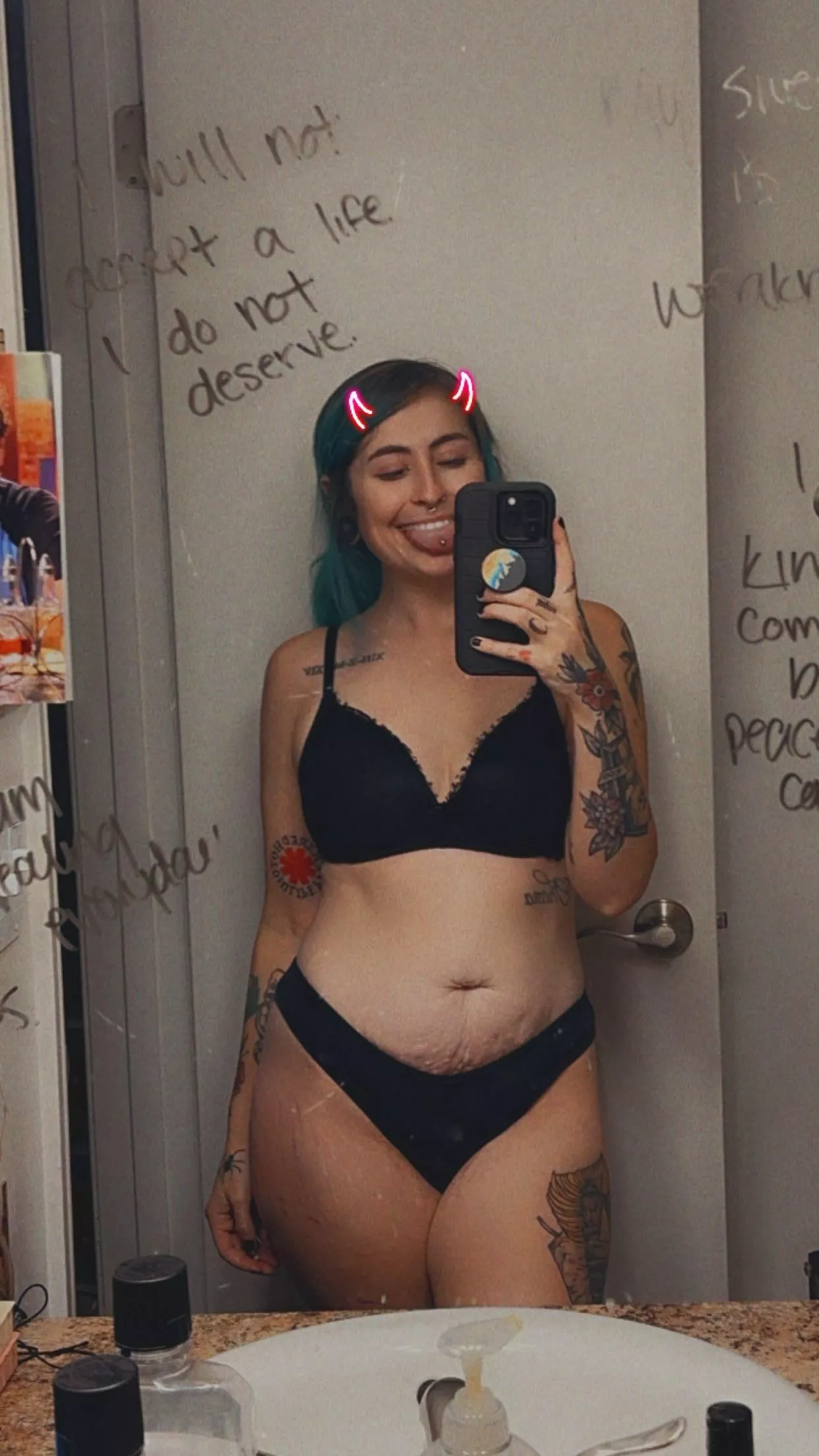 Tatted slut eager to please you