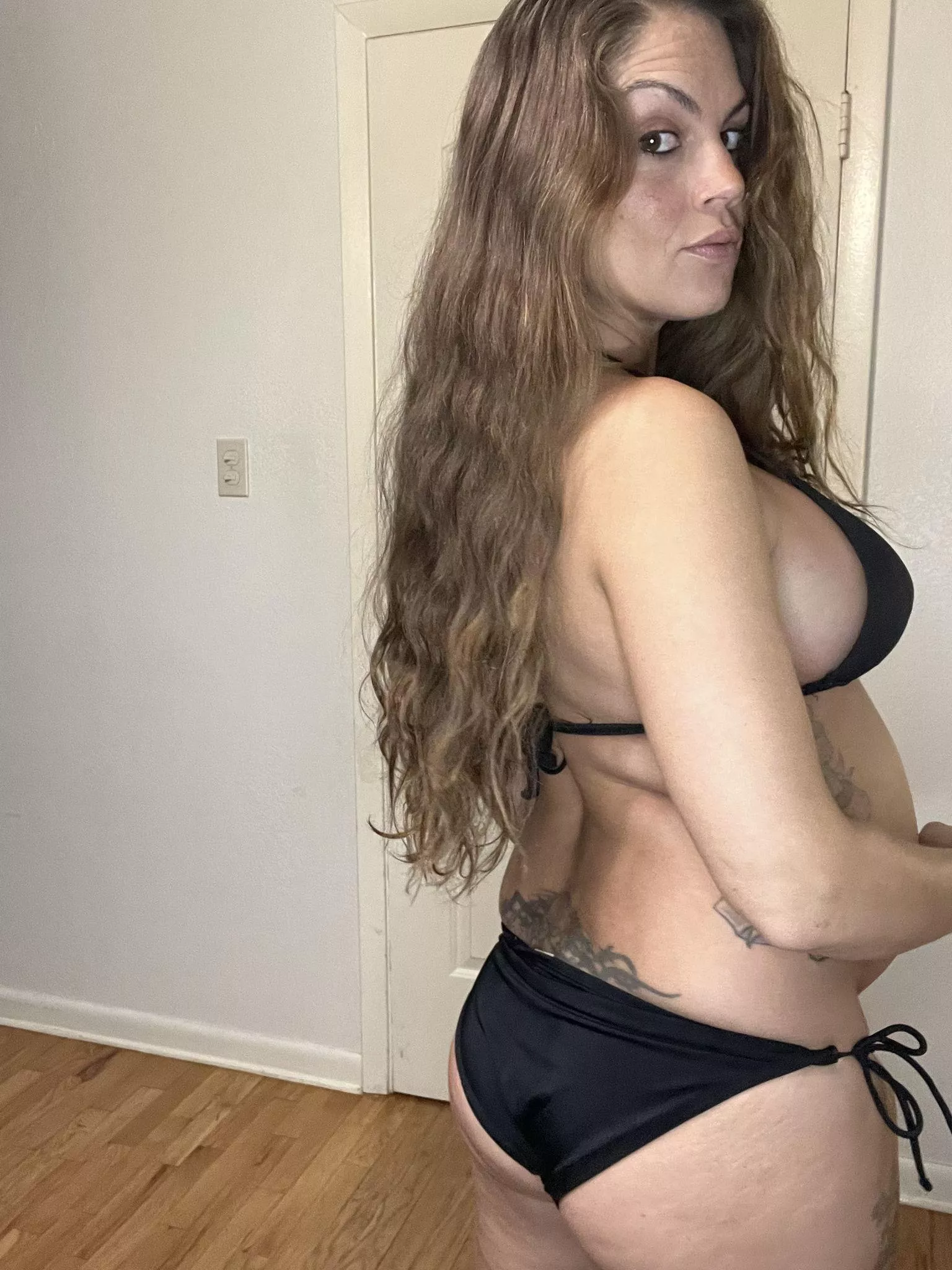 About time that you breed a bust milf! :)