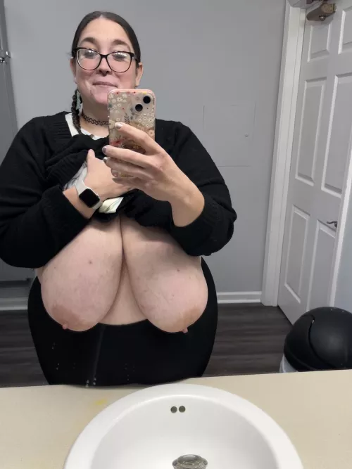 Bend me over the sink and pull my hair daddy