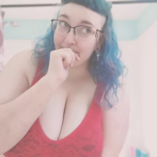 Can't believe I have to go to work, ugh. 😭