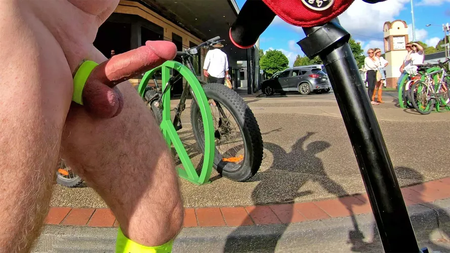 Completely public erection at WNBR gets CFNM attention from the sidewalk. Nice and girthy, too!