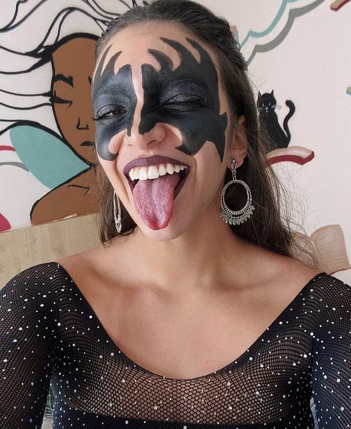 Debora Aladin tongue