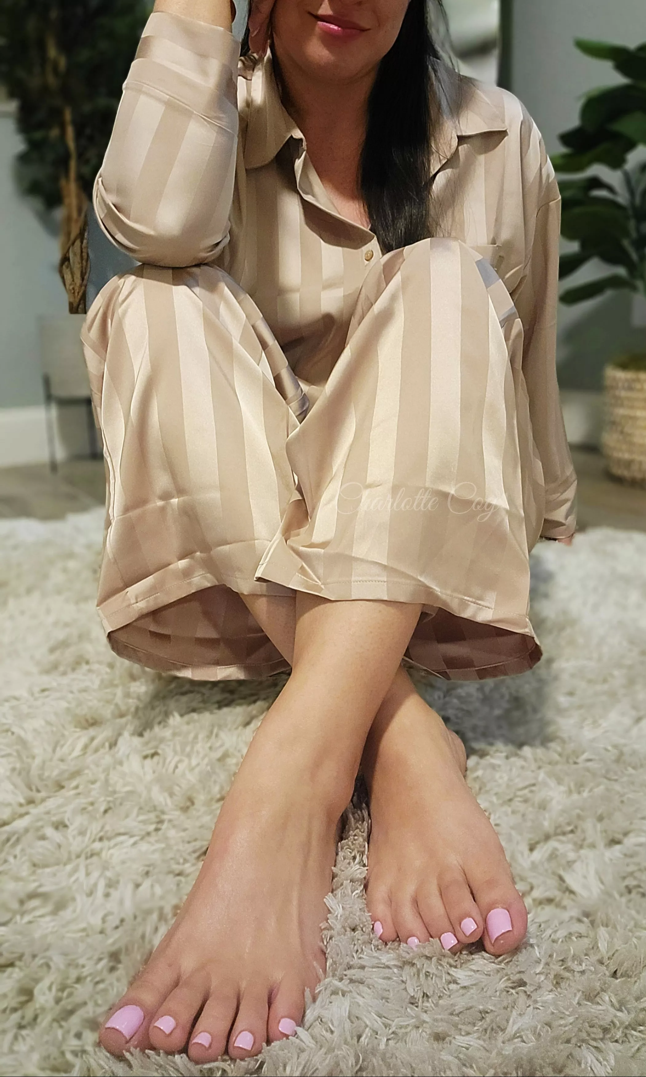 Good morning, do you like my pedicure?