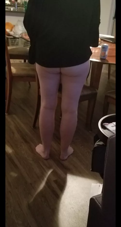 Hanging around no panties