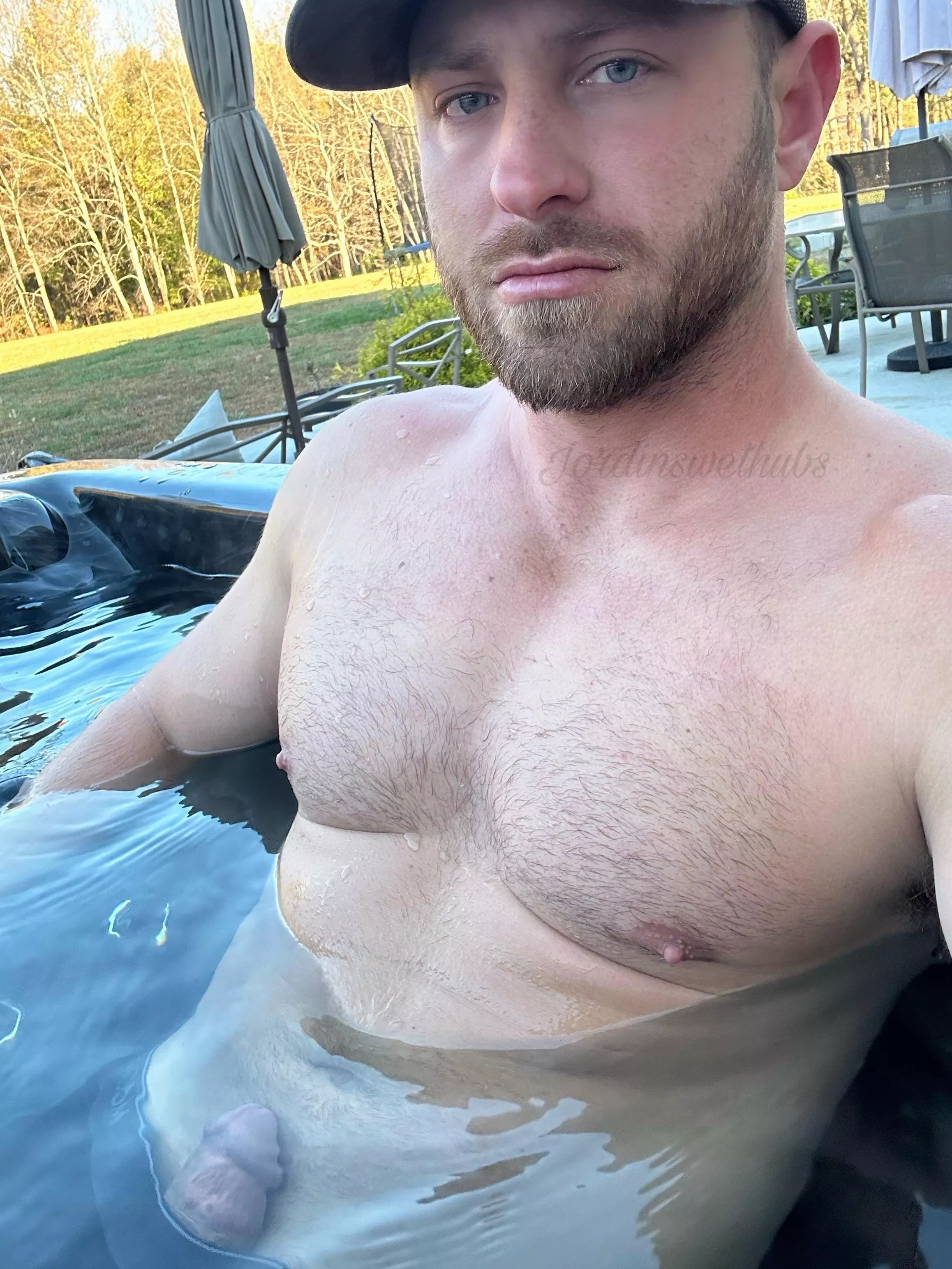 Hot tub mornings…. Would u need a suit to get in with me? [34]