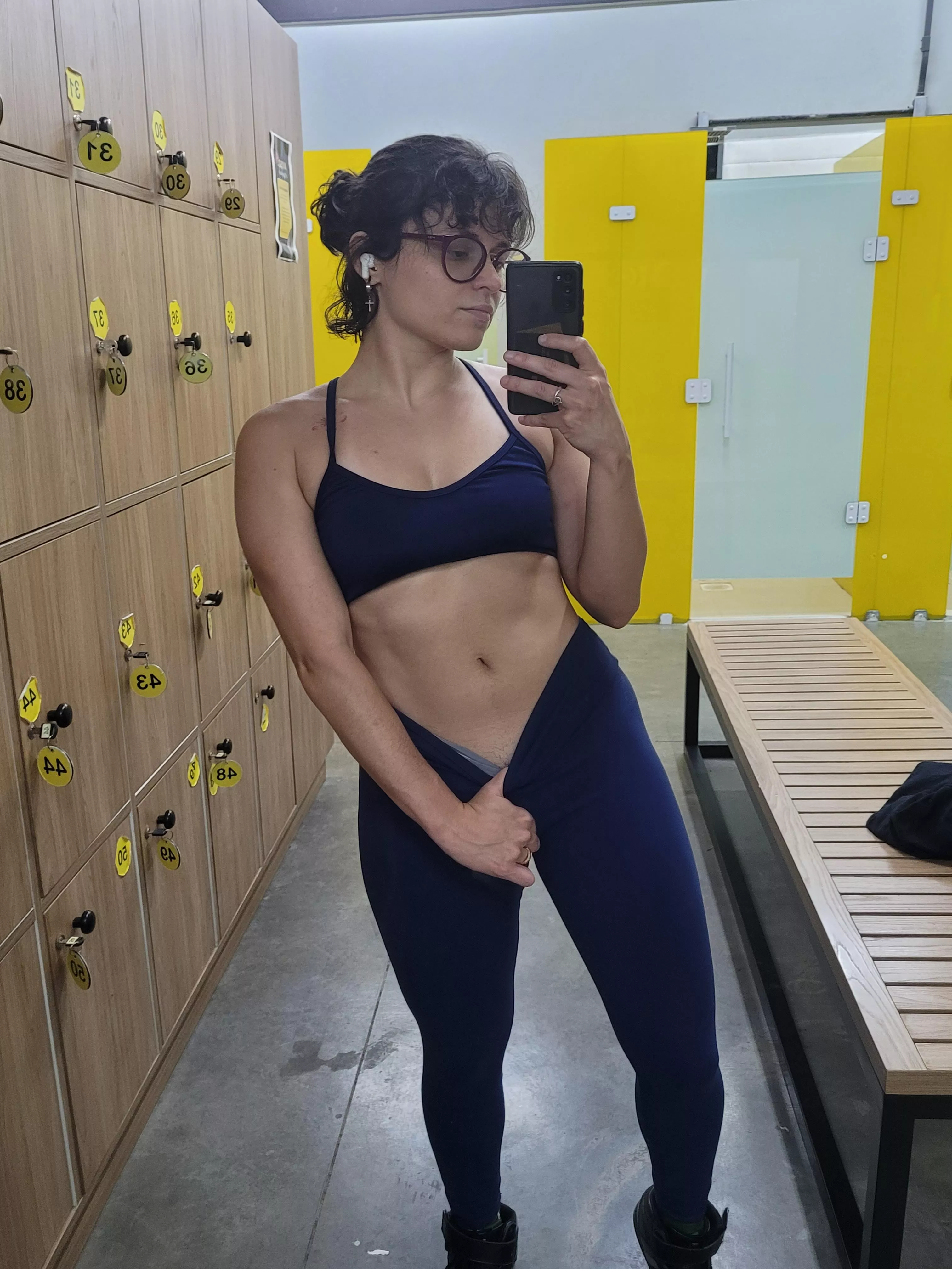 I am looking for a boyfriend so we can workout together (F)