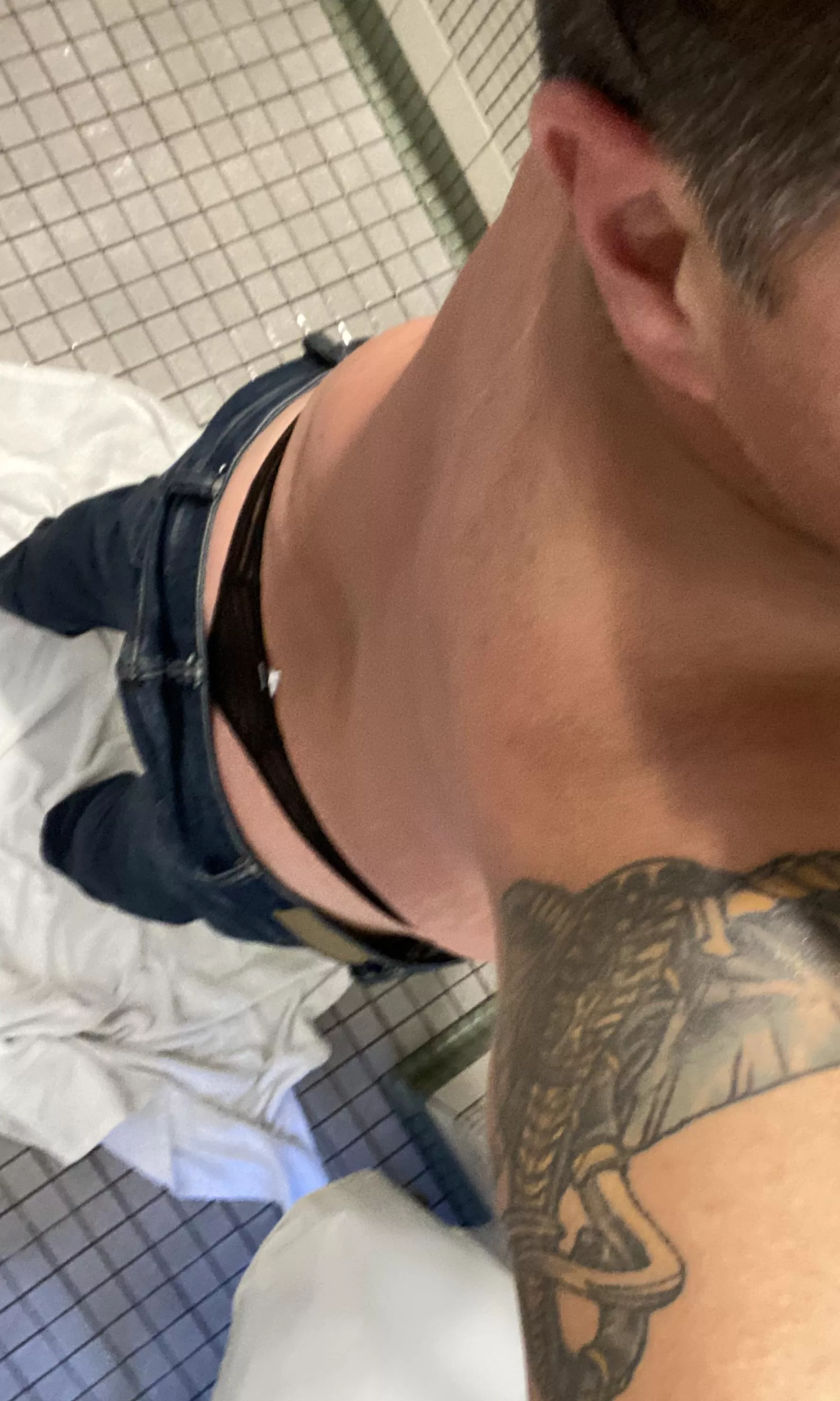 Just a little peek 🫣