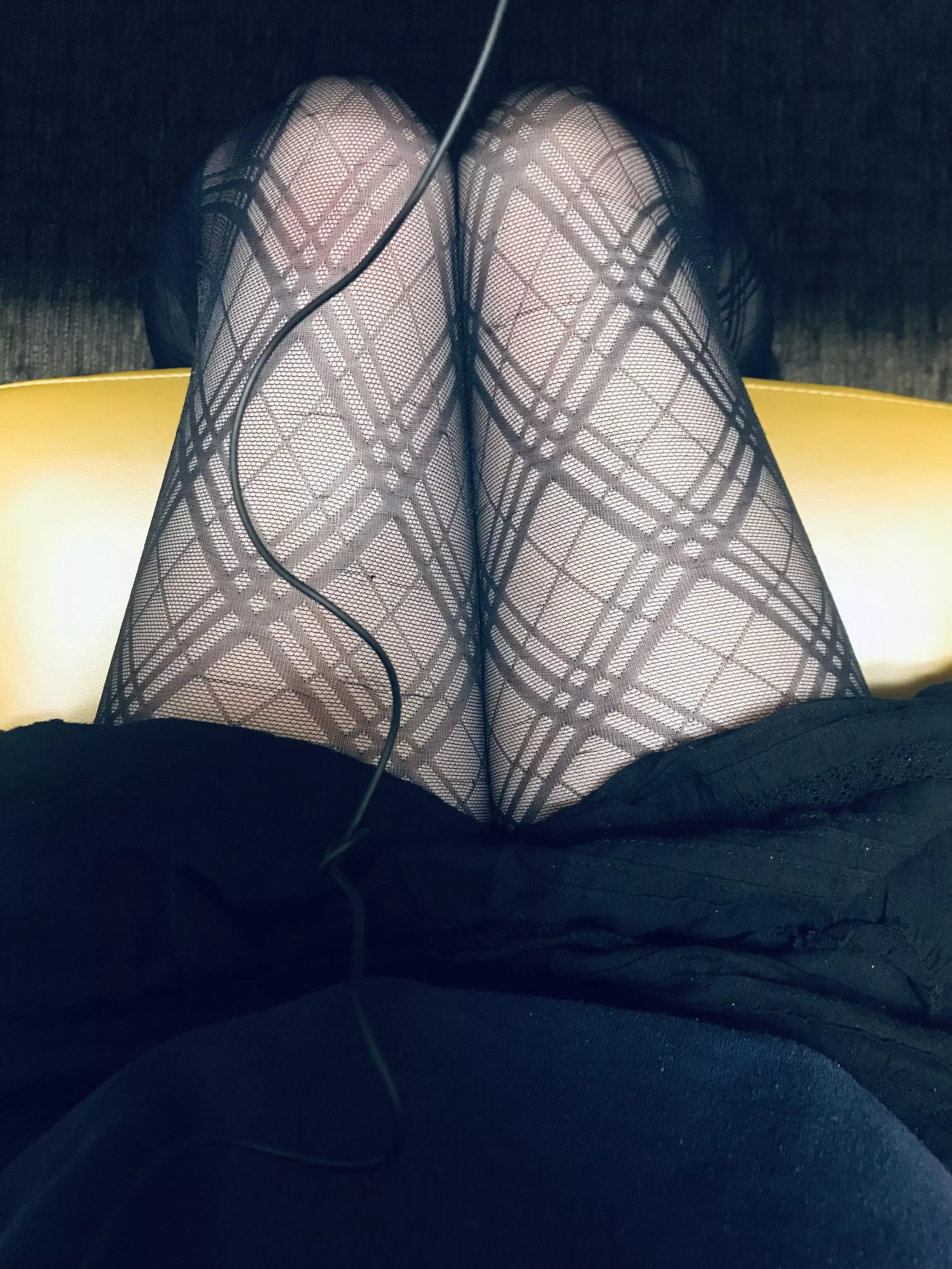 Love these argyle(?) tights