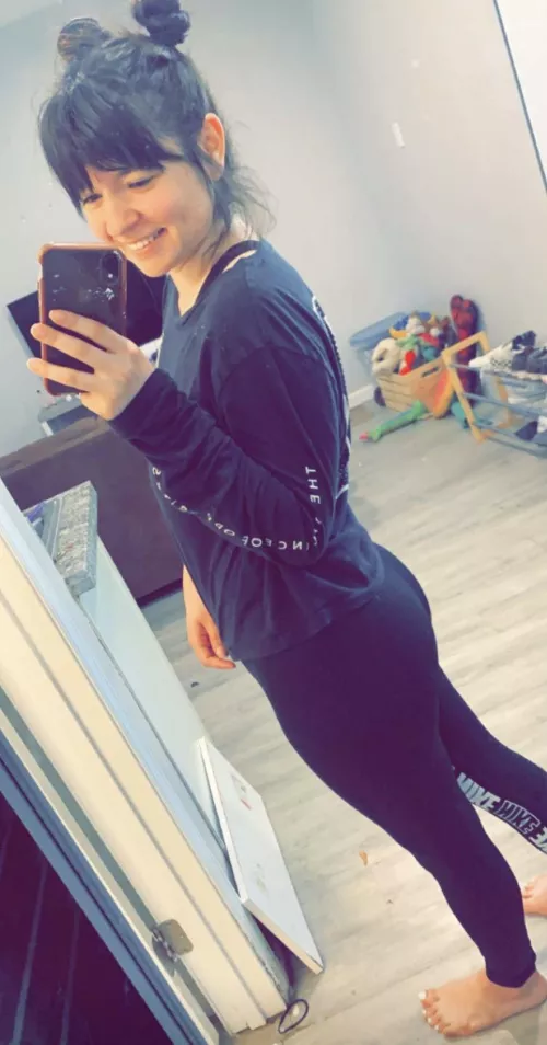 Who wants to workout with me? :) [f]