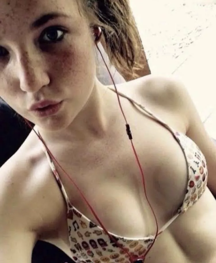 Wonder what she’s listening to…