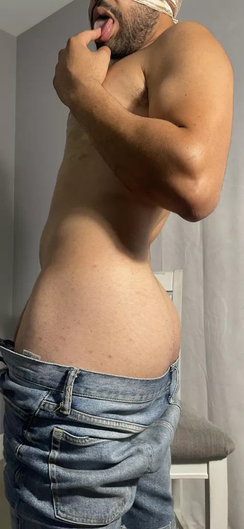 Being going really hard on leg day, what do you think ? Breedable?