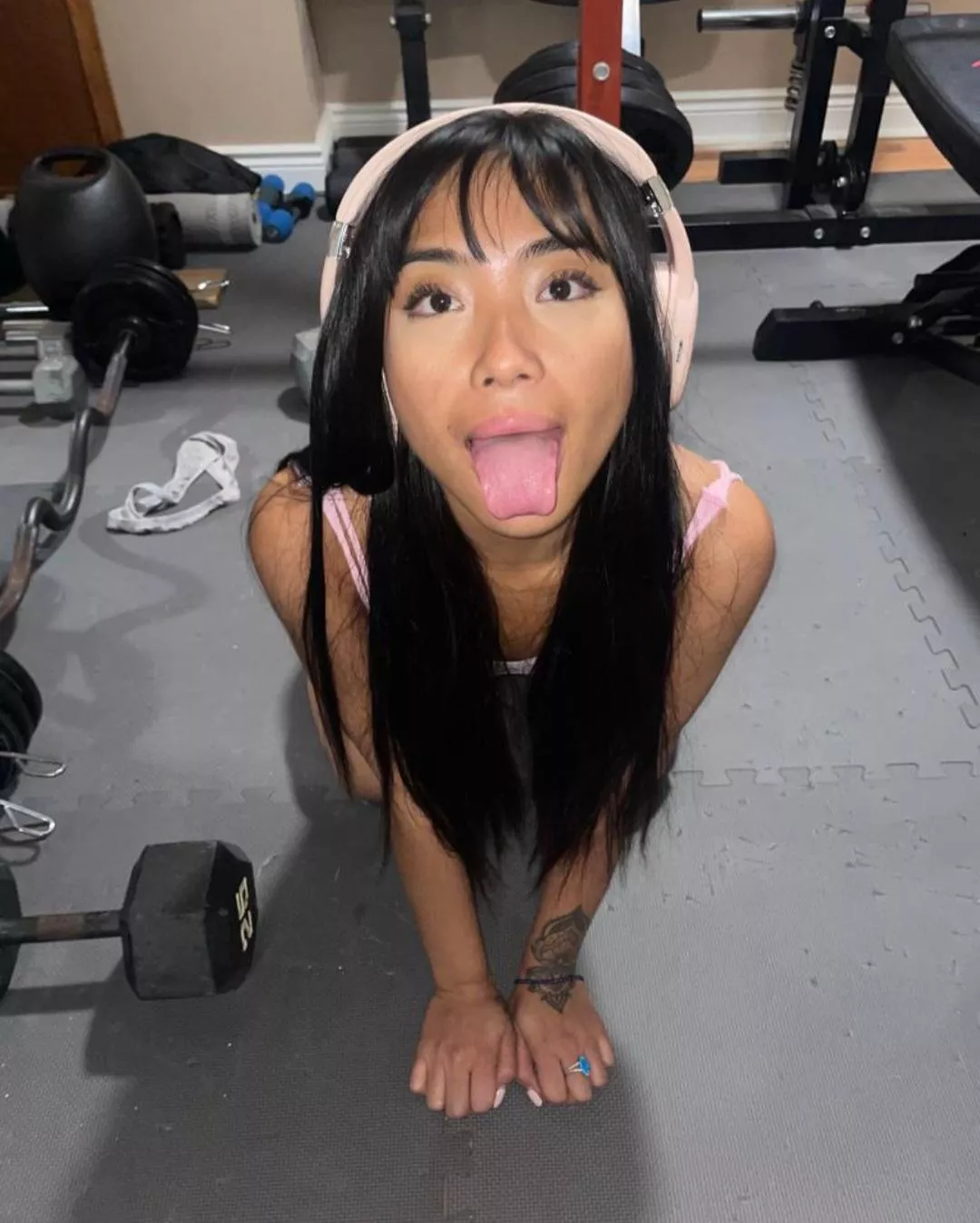 cum deep in my mouth while i workout in my slutsuit (f)