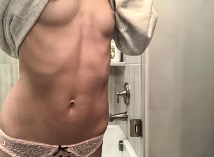 Do men actually like small chested girls