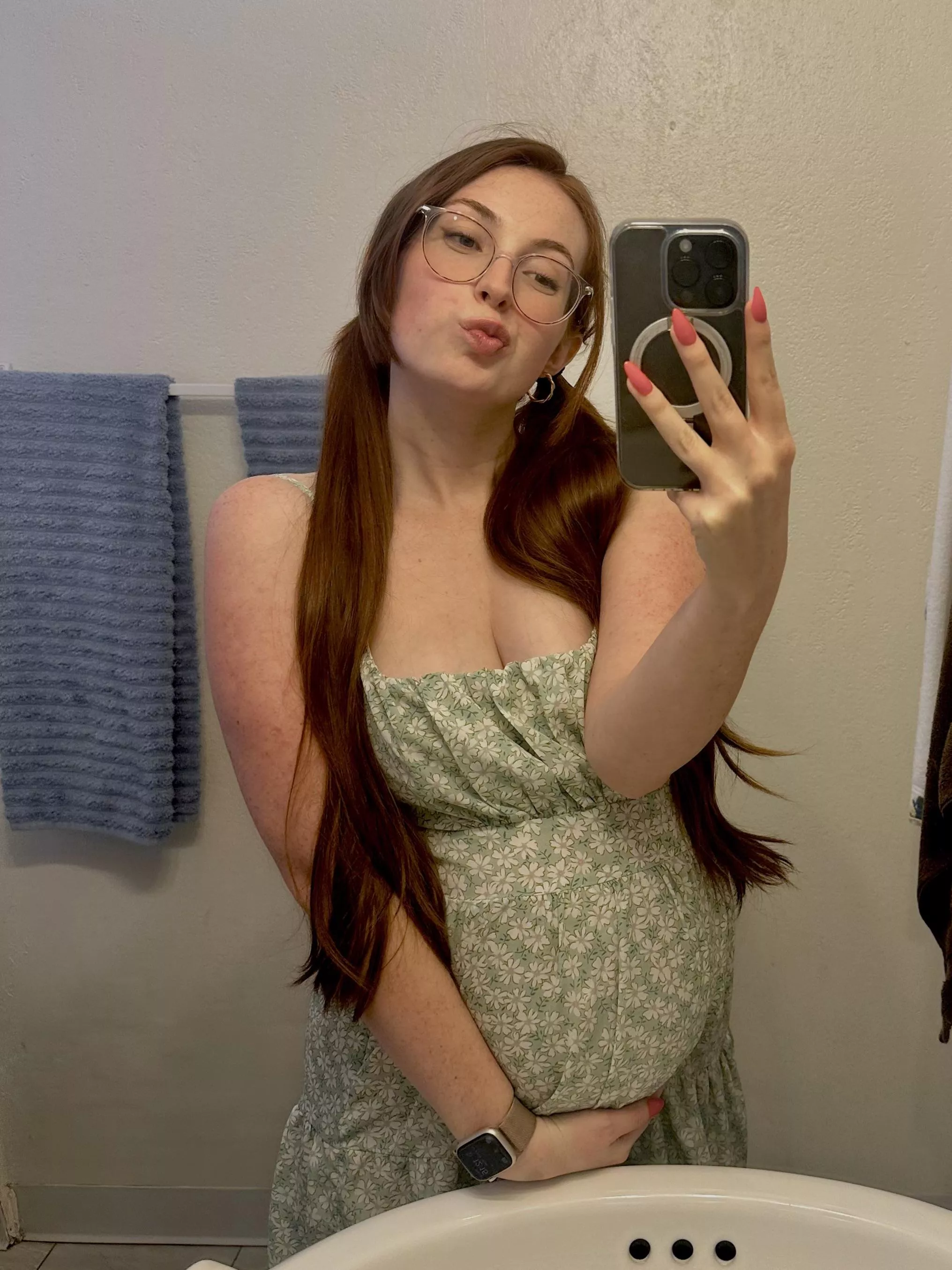 do you like pregnant redheads?