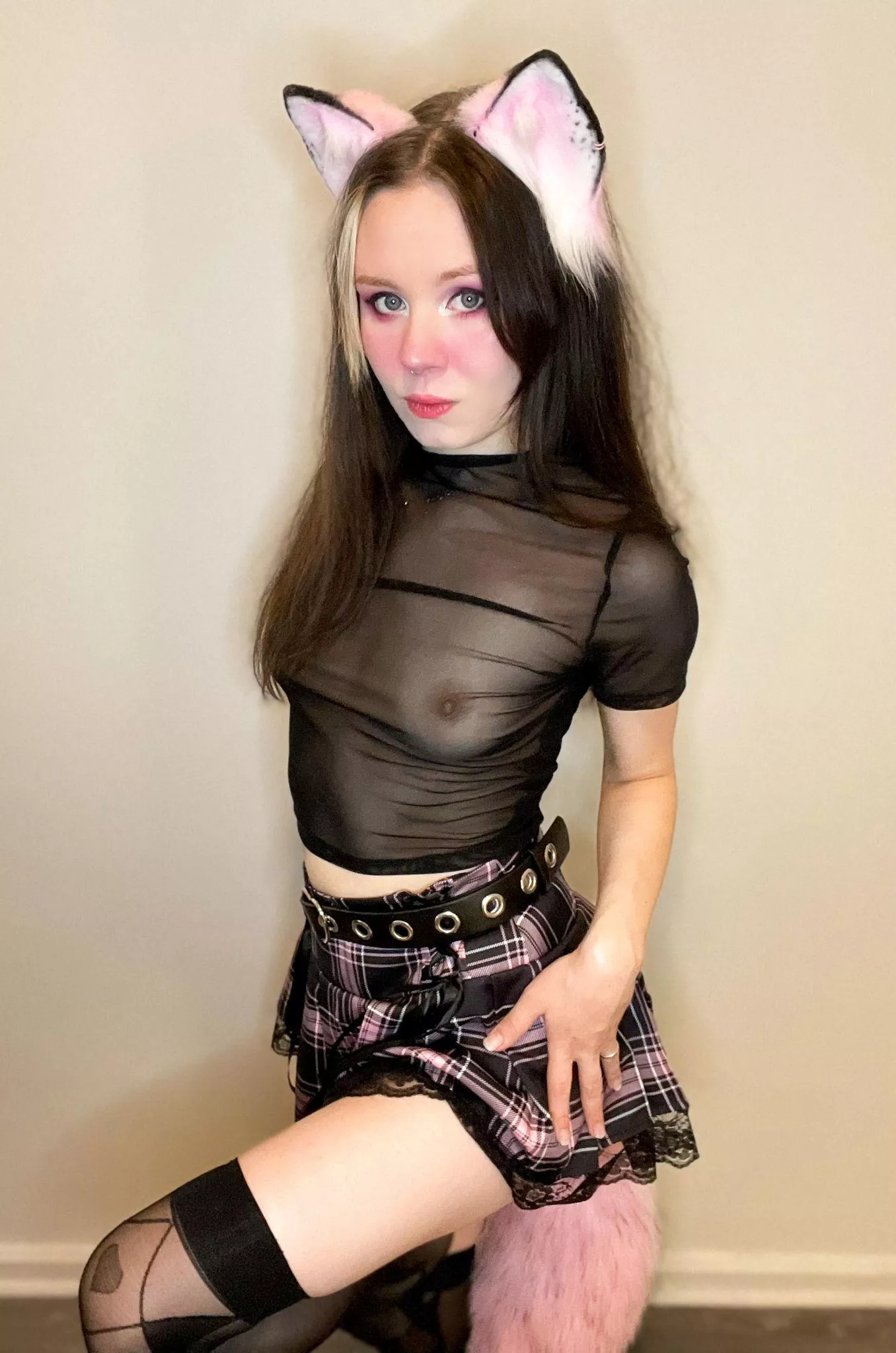 Fox girls can wear skirts too