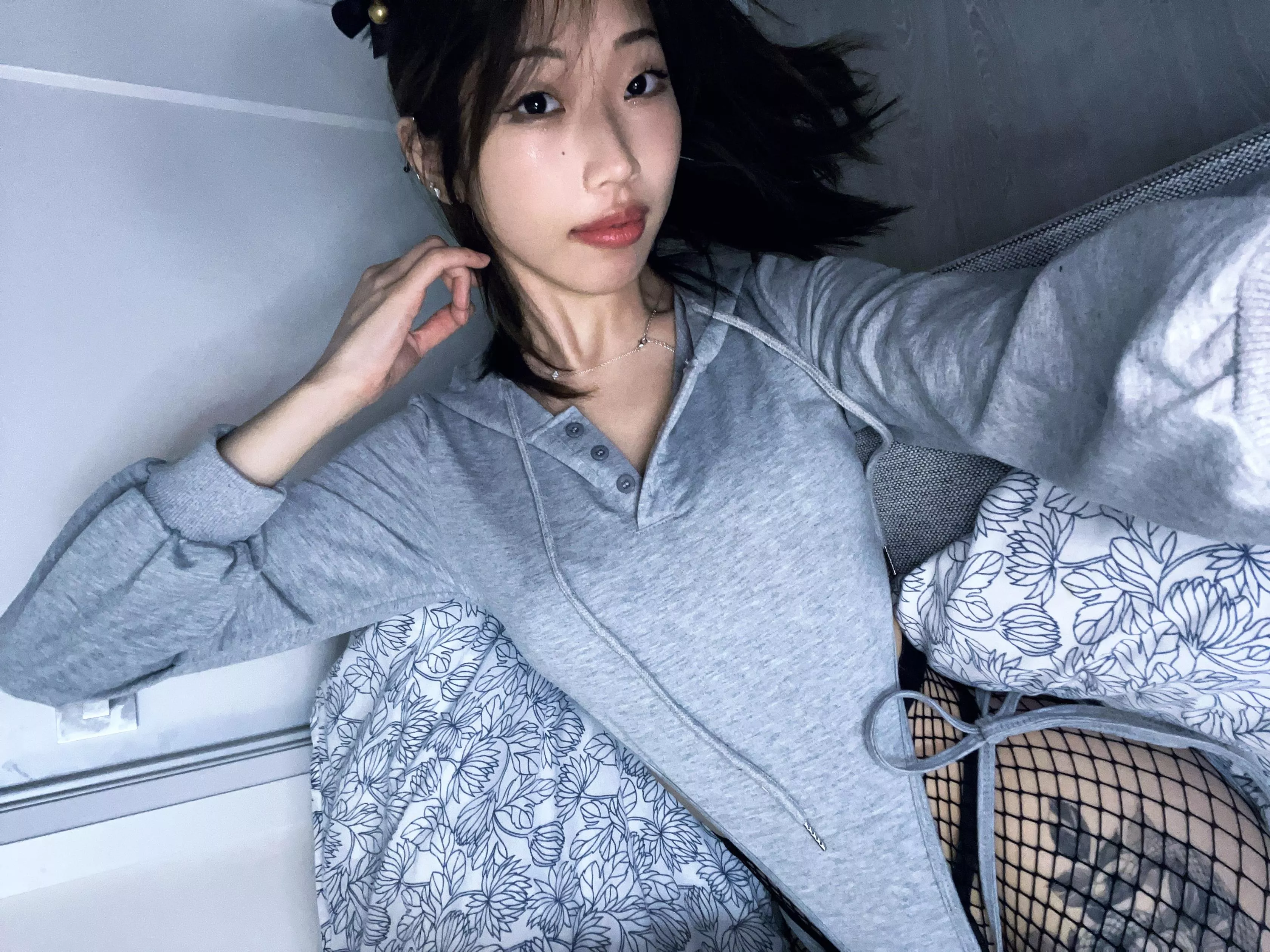 I just moved in, and there isn't even a bed yet.In any case, will you cum over?