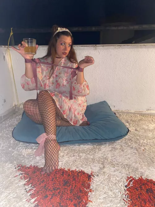 i love to wear fishnets