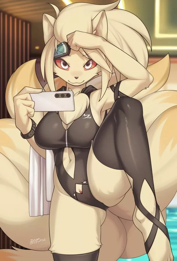 Just a peek [F] (ZinFyu)