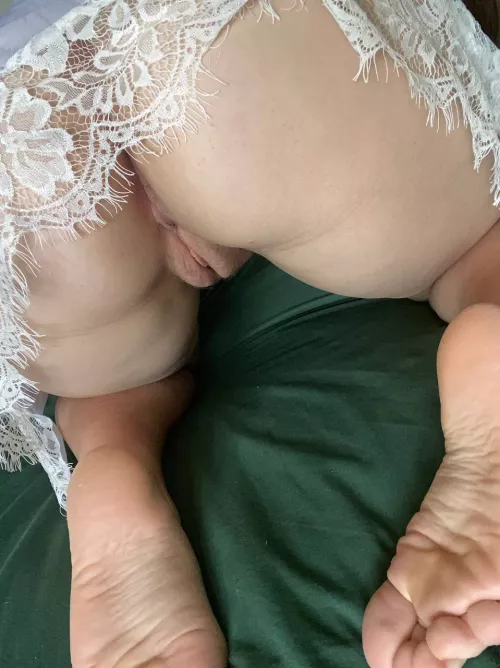 my feet is made for drain your balls [oc]