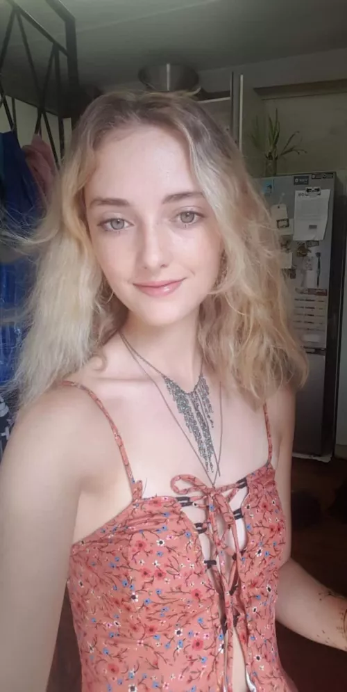 Nothing shakes a heart moree than a sexy smile F18